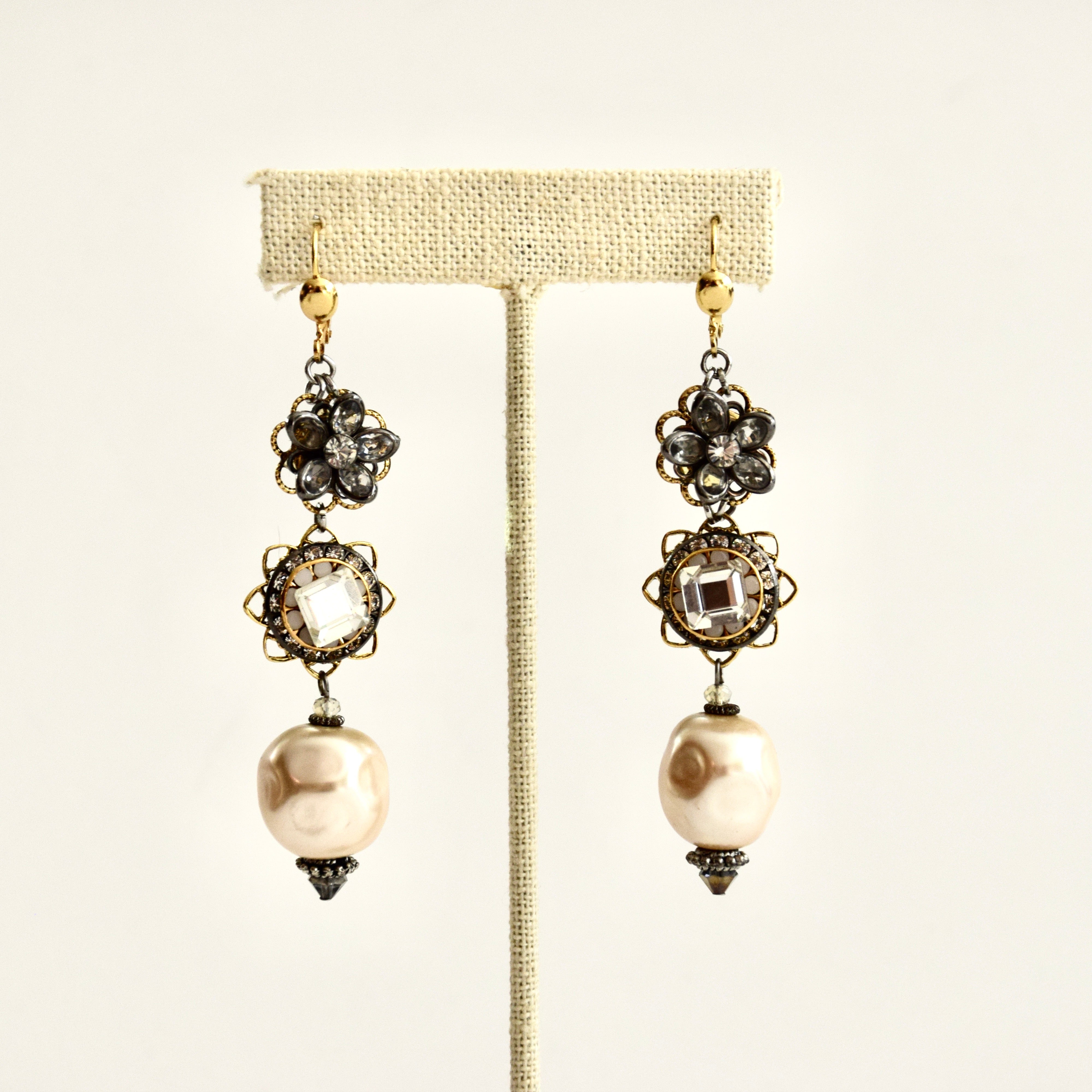 RGS-E006: Handcrafted Crystal Earrings