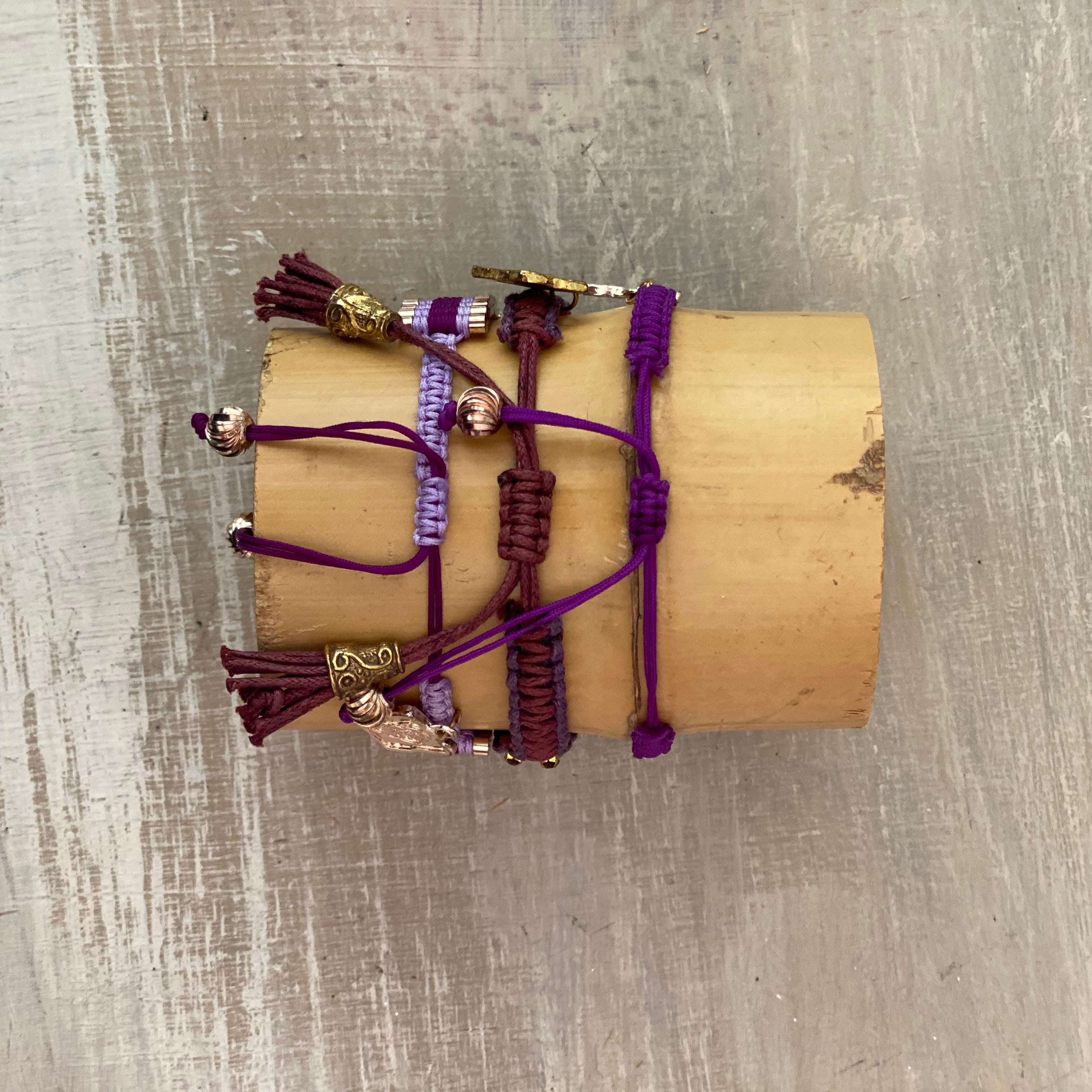 Vino: Macrame String Bracelet Set