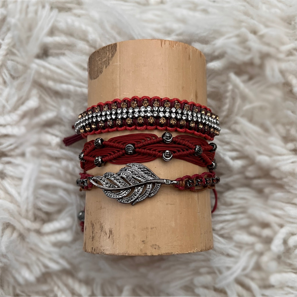 Scarlet Letter : Macrame String Bracelet Set