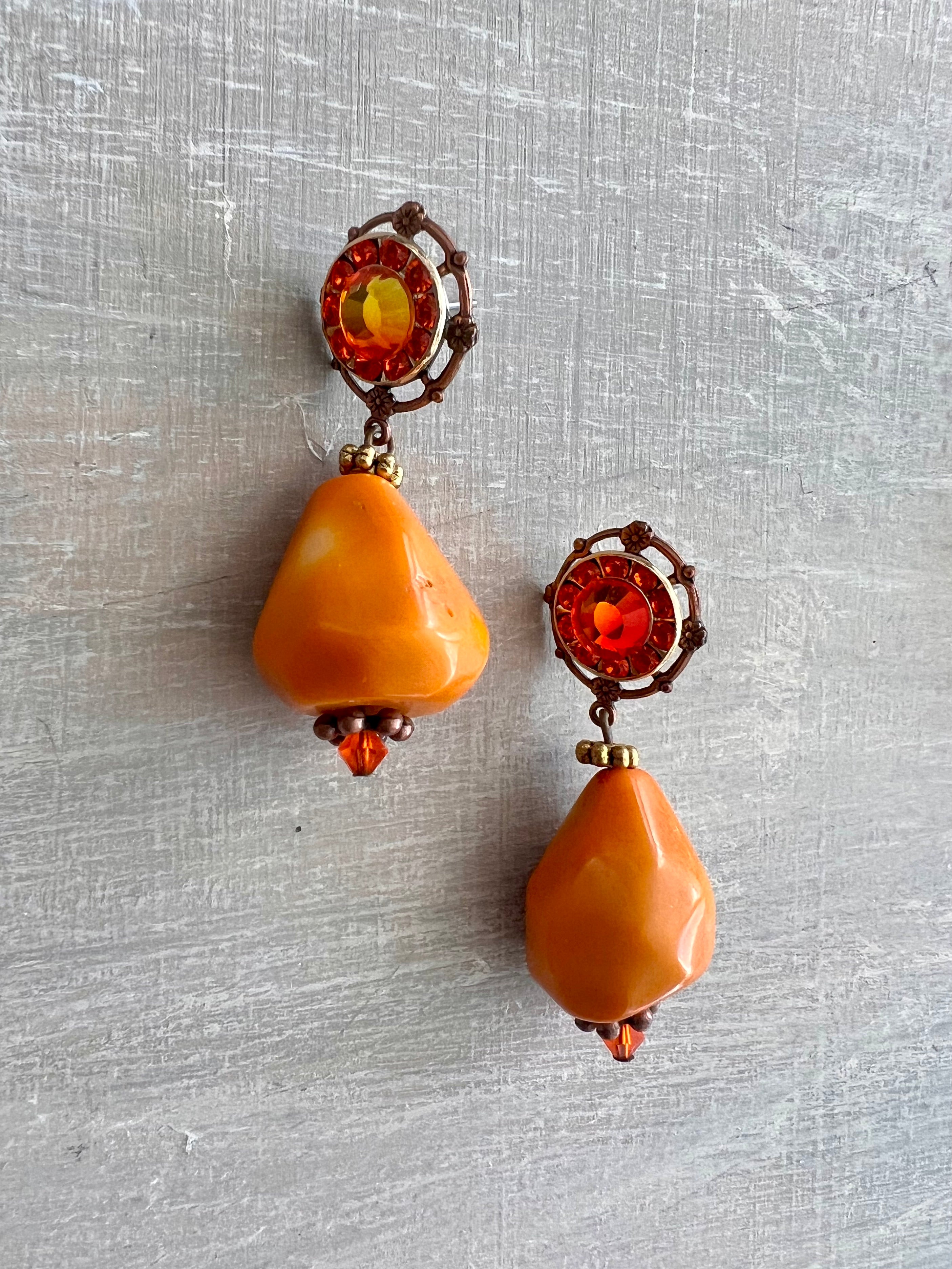 RGS-E020: Handcrafted Crystal Earrings
