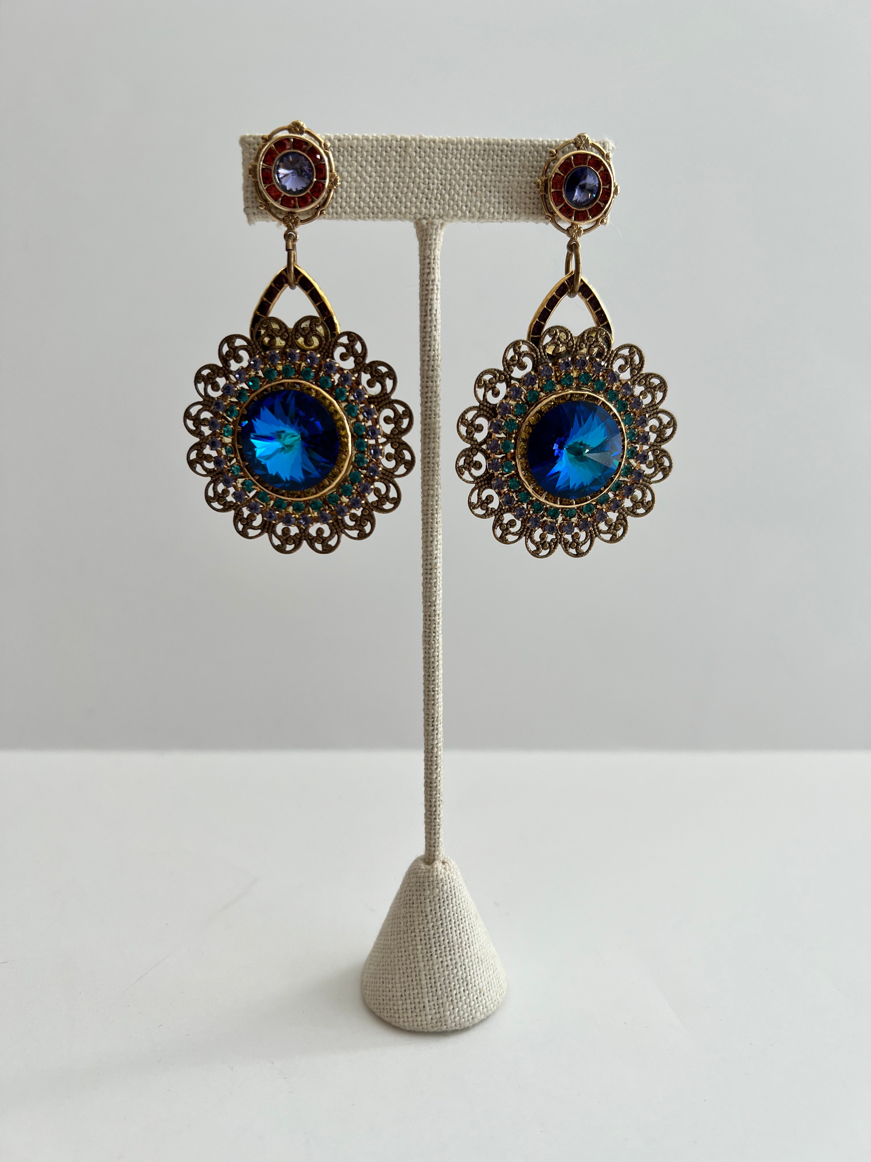 RGS-E010: Handcrafted Crystal Earrings