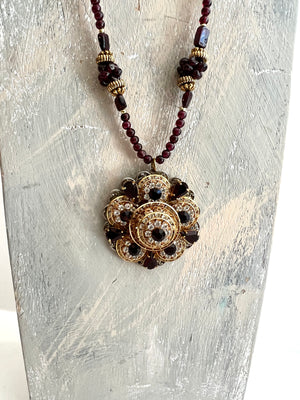 RGS-N039: Handcrafted Garnet & Crystal Necklace