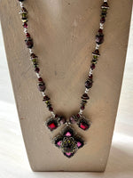 RGS-N019: Handcrafted Crystal Necklace