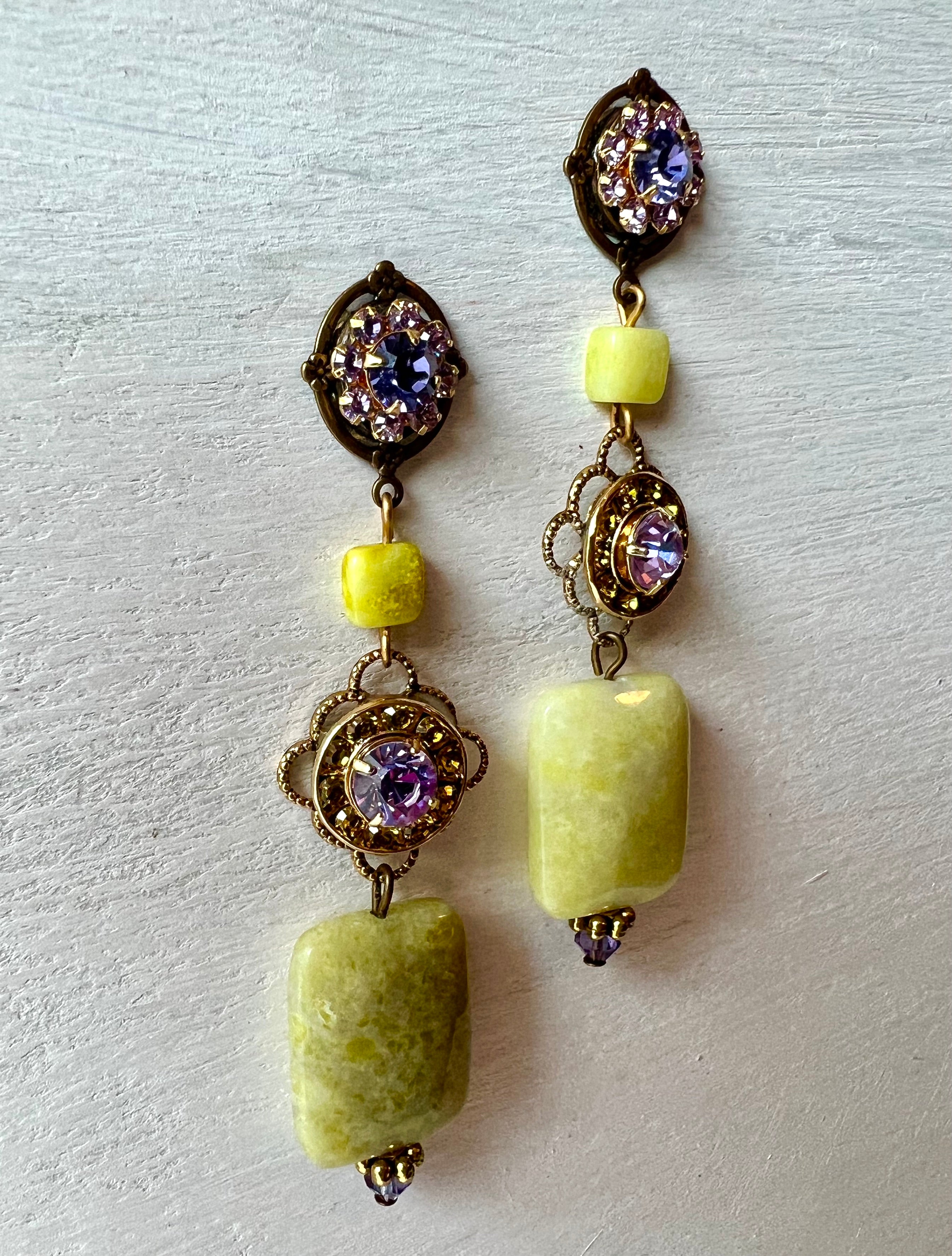 RGS-E032: Handcrafted Crystal Earrings