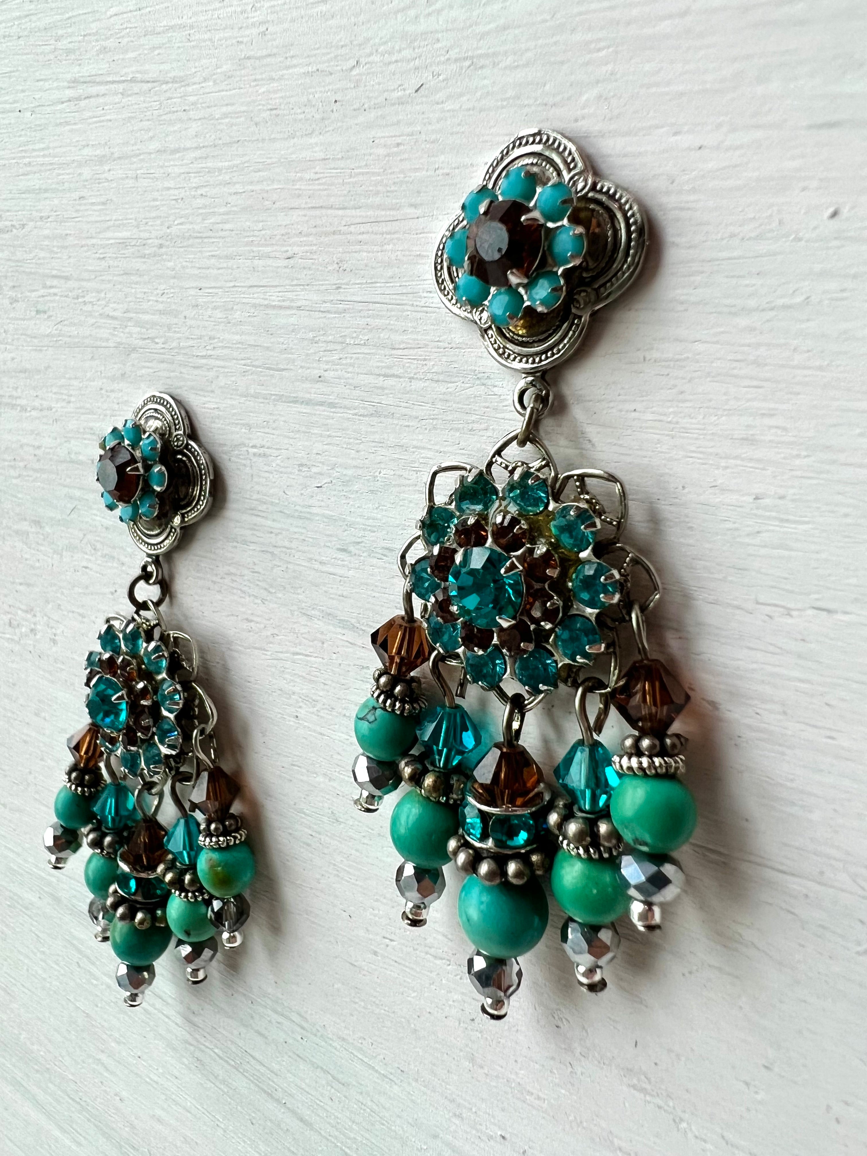RGS-E034: Handcrafted Crystal Earrings