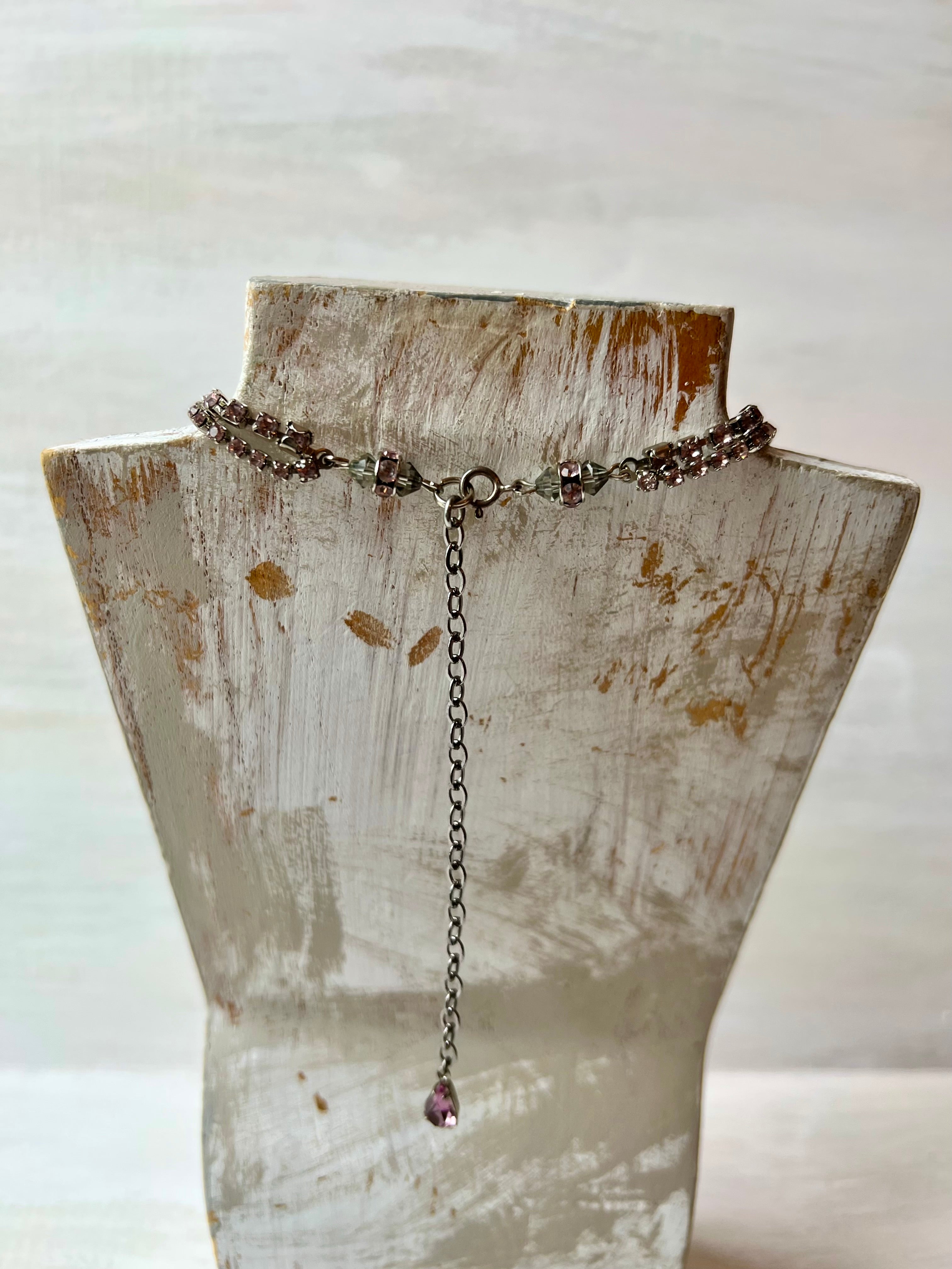RGS-N026: Handcrafted Crystal Necklace