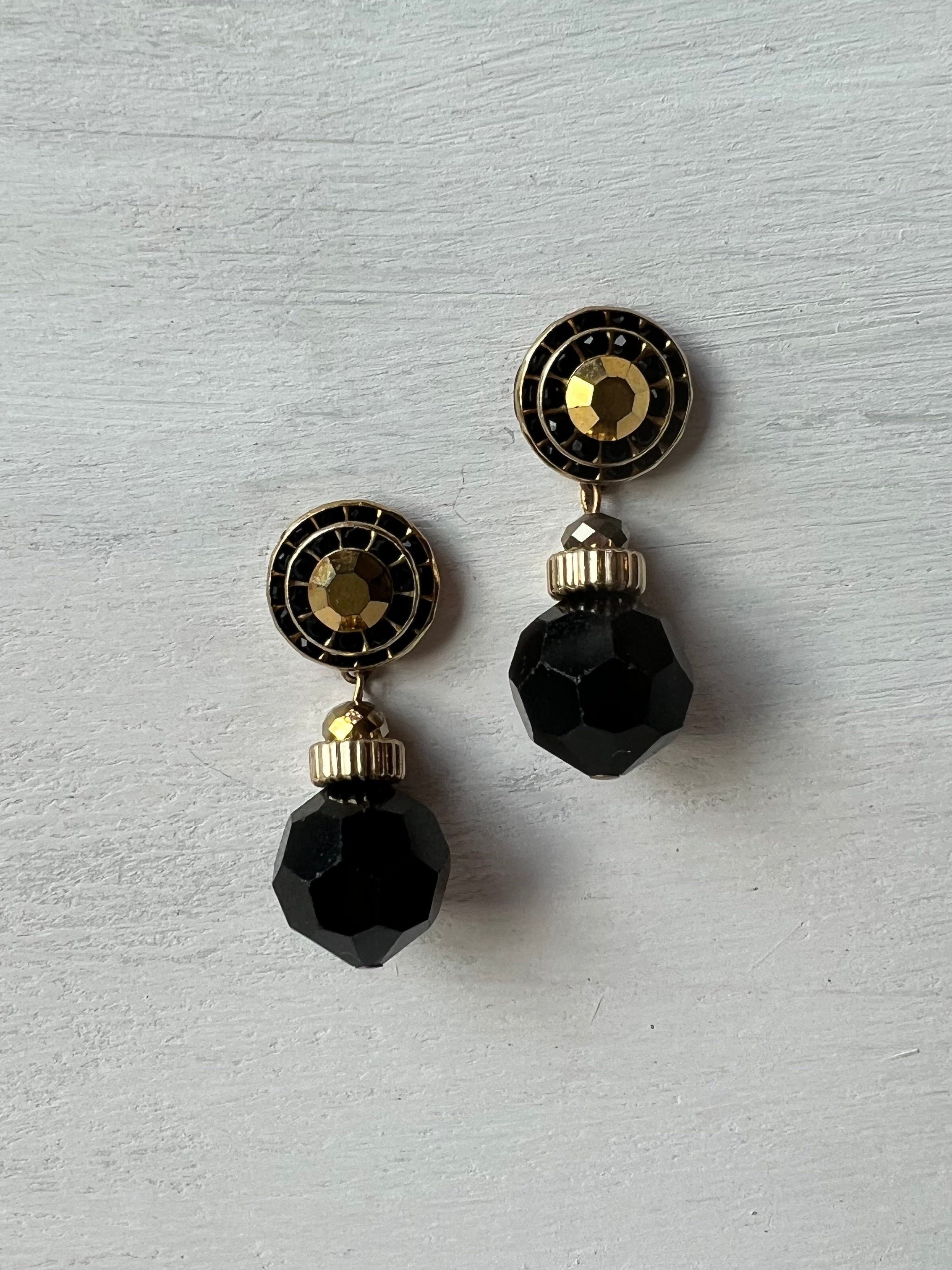 RGS-E035: Handcrafted Crystal Earrings