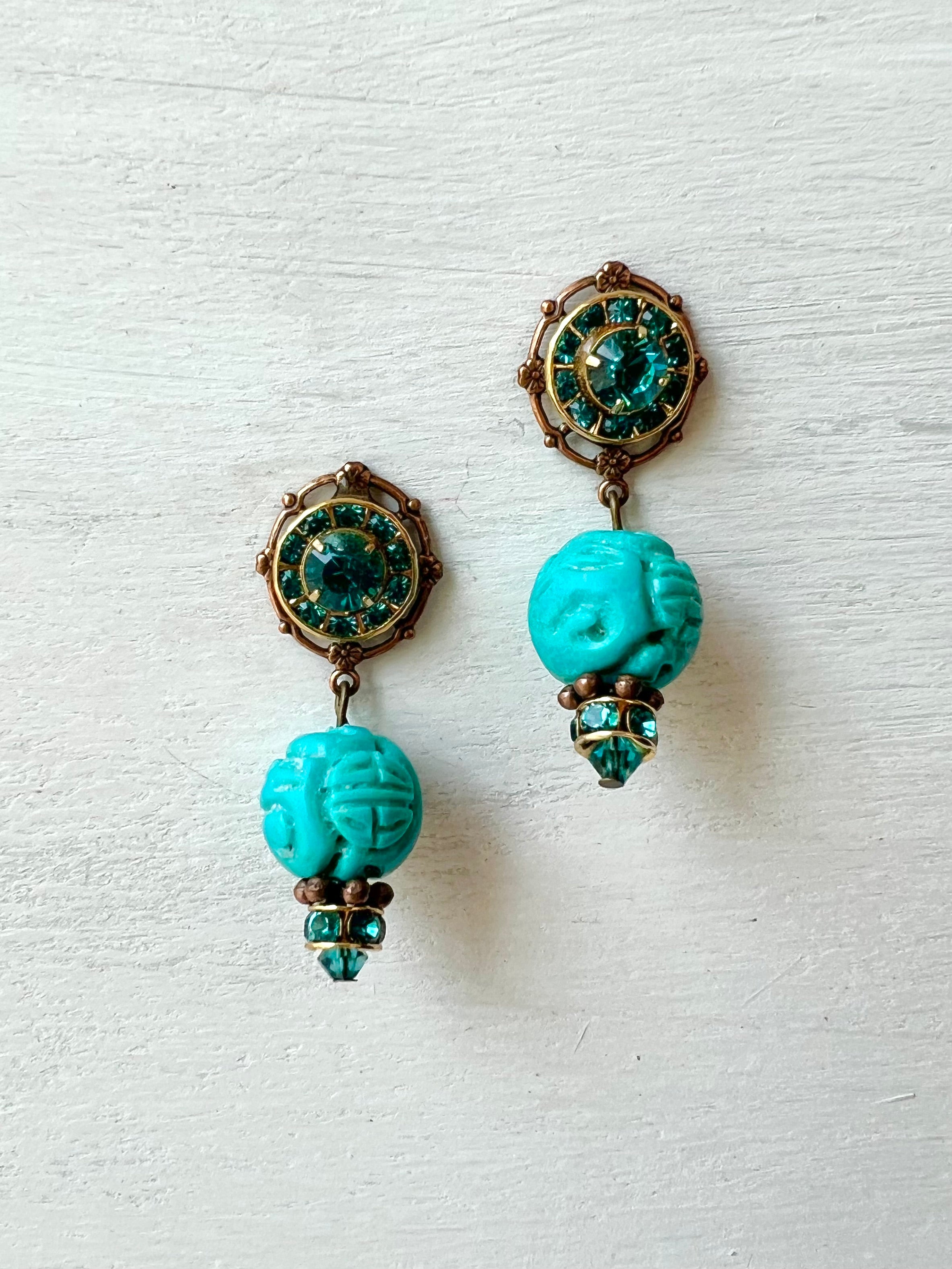 RGS-E036: Handcrafted Crystal Earrings