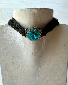 RGS-N028: Handcrafted Crystal Choker Ribbon Necklace