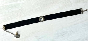 RGS-N036: Handcrafted Crystal Choker Ribbon Necklace