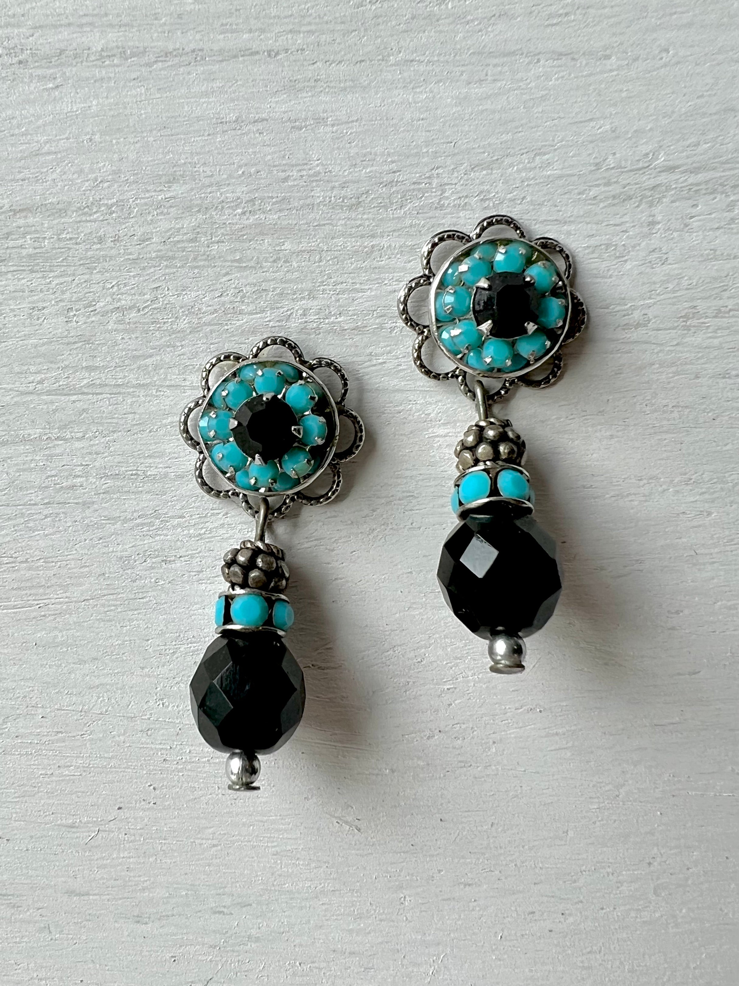 RGS-E071: Handcrafted Crystal Earrings