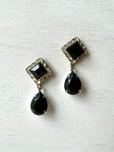 RGS-E063: Handcrafted Crystal Earrings