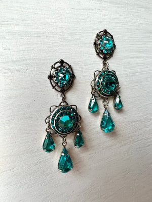 RGS-E055: Handcrafted Crystal Earrings