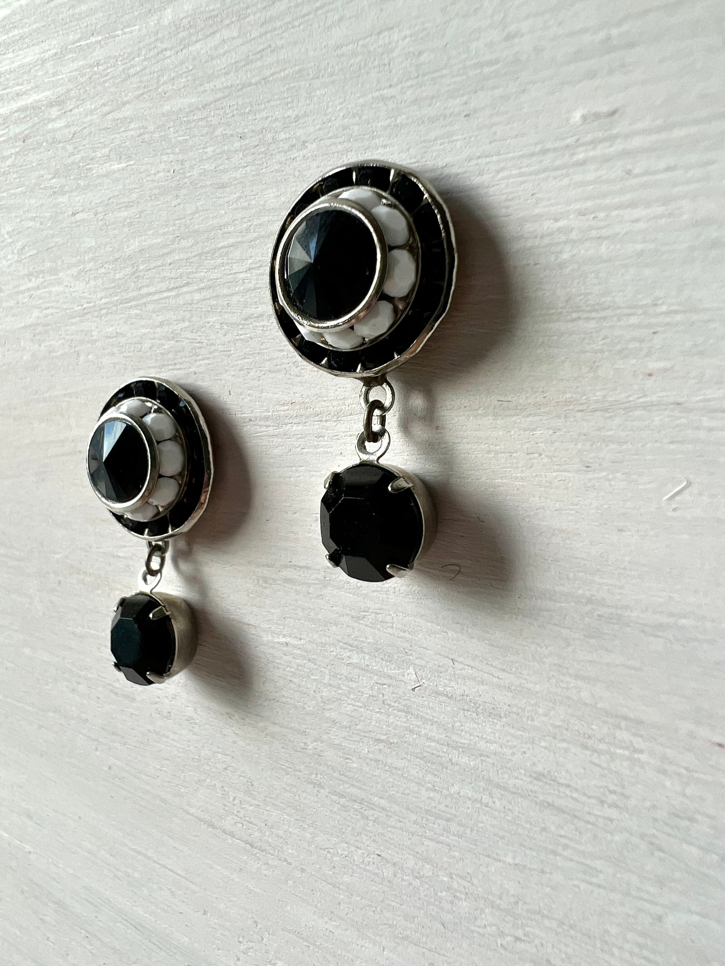 RGS-E062: Handcrafted Crystal Earrings
