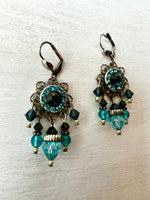 RGS-E043: Handcrafted Crystal Earrings