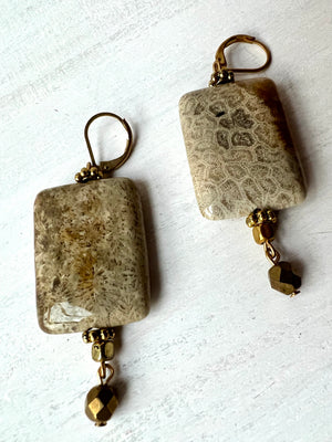RGS-E023: Handcrafted Crystal Earrings